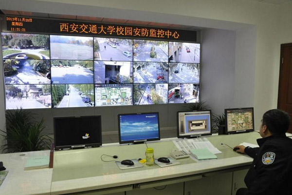 ѧУ��Ƶ��ذ�װ�������