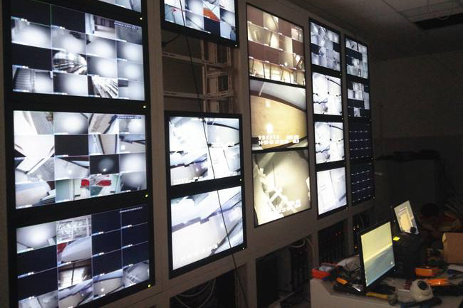 ���̰���