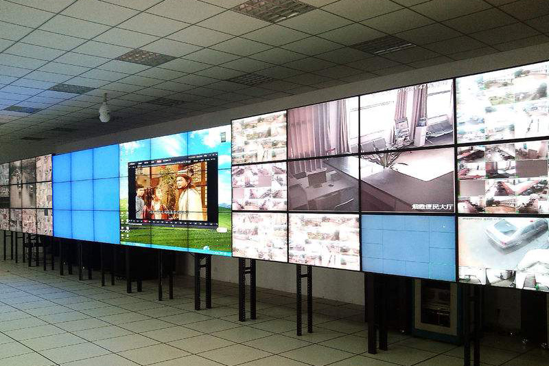 ���̰���